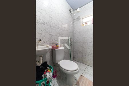 Banheiro de kitnet/studio para alugar com 1 quarto, 22m² em Vila Ressaca, Mogi das Cruzes