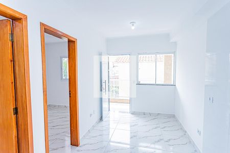 Sala e cozinha de apartamento para alugar com 2 quartos, 40m² em São Domingos, São Paulo