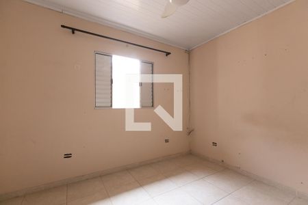 Sala/Quarto de casa para alugar com 1 quarto, 35m² em Conjunto Habitacional Águia de Haia, São Paulo