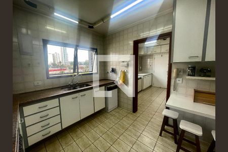 Apartamento à venda com 240m², 4 quartos e 3 vagas Apartamento à venda com 240m², 4 quartos e 3 vagasCozinha
