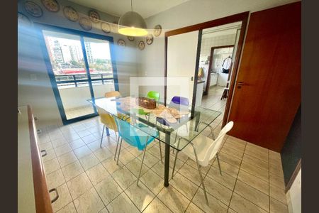 Apartamento à venda com 240m², 4 quartos e 3 vagas Apartamento à venda com 240m², 4 quartos e 3 vagasCopa