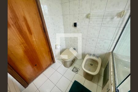 Apartamento à venda com 240m², 4 quartos e 3 vagas Apartamento à venda com 240m², 4 quartos e 3 vagasBanheiro da Suíte Master