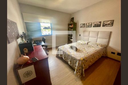 Apartamento à venda com 240m², 4 quartos e 3 vagas Apartamento à venda com 240m², 4 quartos e 3 vagasQuarto 3