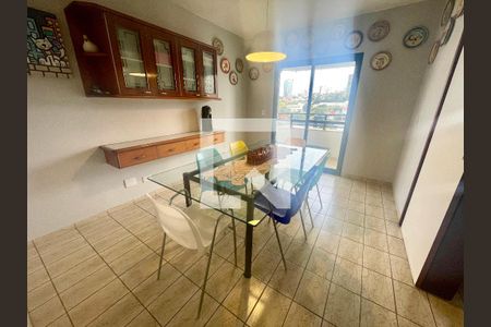 Apartamento à venda com 240m², 4 quartos e 3 vagas Apartamento à venda com 240m², 4 quartos e 3 vagasCopa