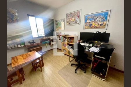 Apartamento à venda com 240m², 4 quartos e 3 vagas Apartamento à venda com 240m², 4 quartos e 3 vagasQuarto 1