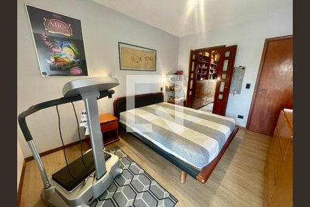 Apartamento à venda com 240m², 4 quartos e 3 vagas Apartamento à venda com 240m², 4 quartos e 3 vagasSuíte Master