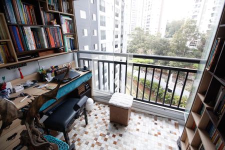 Varanda Sala de apartamento à venda com 2 quartos, 73m² em Vila Andrade, São Paulo