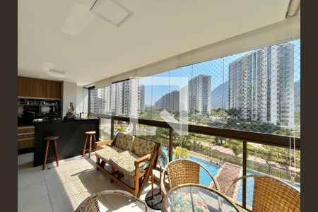 Varanda de apartamento para alugar com 5 quartos, 160m² em Barra da Tijuca, Rio de Janeiro