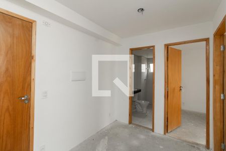 Sala/Cozinha de apartamento à venda com 2 quartos, 34m² em Vila Guilhermina, São Paulo