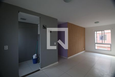 Sala e cozinha  de apartamento à venda com 3 quartos, 56m² em Igara, Canoas