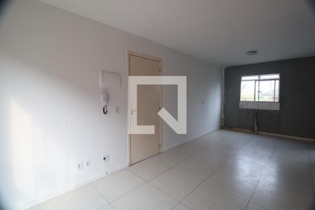 Sala e cozinha  de apartamento à venda com 3 quartos, 56m² em Igara, Canoas