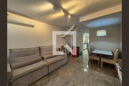 Sala de casa de condomínio à venda com 2 quartos, 72m² em Vargem Grande, Rio de Janeiro