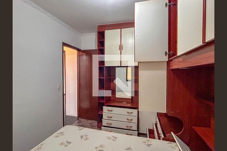 Quarto 2 de apartamento para alugar com 2 quartos, 60m² em Vila Cavaton, São Paulo