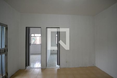 Sala de casa para alugar com 2 quartos, 12m² em Centro, Nilópolis