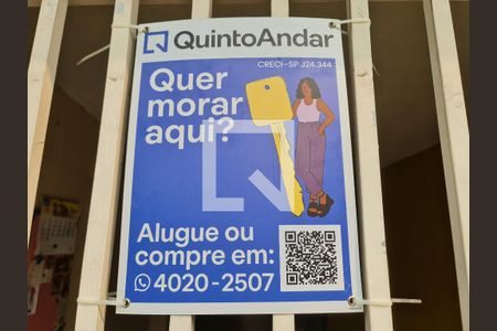 Casa à venda com 243m², 5 quartos e 4 vagas Casa à venda com 243m², 5 quartos e 4 vagasFachada com placa QuintoAndar