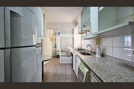 Cozinha de apartamento para alugar com 3 quartos, 95m² em Vila Sofia, São Paulo