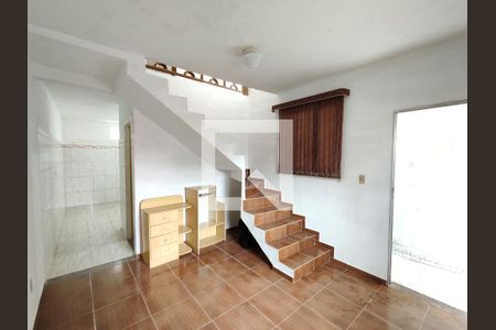 Sala de casa para alugar com 2 quartos, 80m² em Jardim Rosana, Ferraz de Vasconcelos