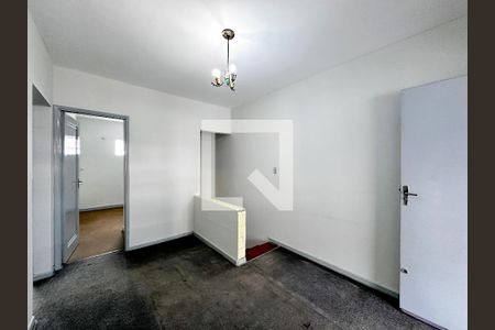 Sala de casa à venda com 3 quartos, 150m² em Jardim Aeroporto, São Paulo