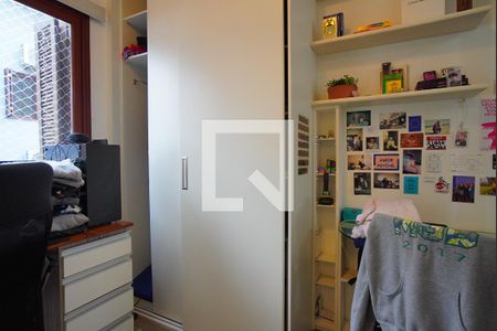 Sala - Segundo andar de apartamento à venda com 1 quarto, 57m² em Bom Jesus, Porto Alegre