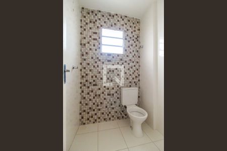 Banheiro de apartamento para alugar com 1 quarto, 32m² em Vila Carmosina, São Paulo