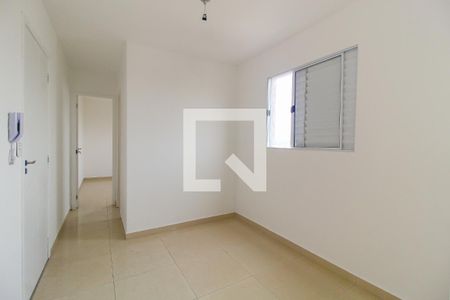 Sala de apartamento para alugar com 1 quarto, 32m² em Vila Carmosina, São Paulo