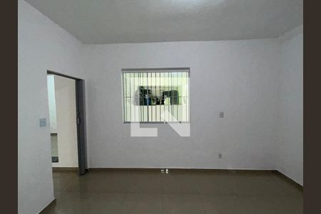 Quarto 1 de casa para alugar com 2 quartos, 100m² em Vila Valqueire, Rio de Janeiro