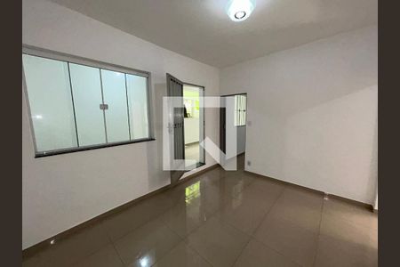 Sala de casa para alugar com 2 quartos, 100m² em Vila Valqueire, Rio de Janeiro