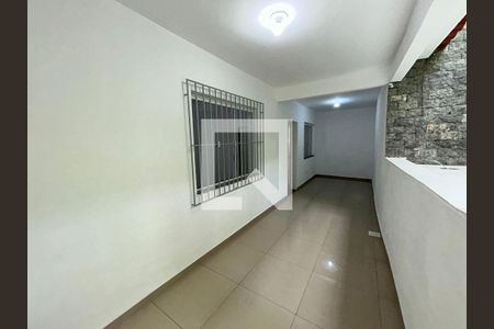 Varanda de casa para alugar com 2 quartos, 100m² em Vila Valqueire, Rio de Janeiro