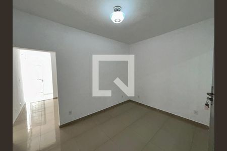 Sala de casa para alugar com 2 quartos, 100m² em Vila Valqueire, Rio de Janeiro