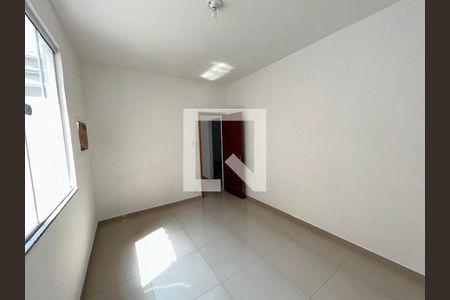 Quarto 2 de casa para alugar com 2 quartos, 100m² em Vila Valqueire, Rio de Janeiro