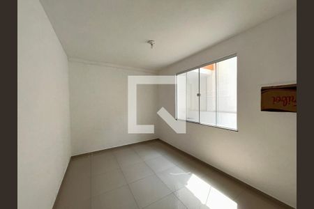 Quarto 2 de casa para alugar com 2 quartos, 100m² em Vila Valqueire, Rio de Janeiro