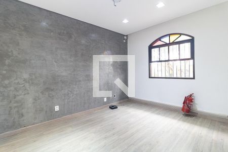 Quarto 1 de casa para alugar com 2 quartos, 100m² em Vila Dom Pedro I, São Paulo