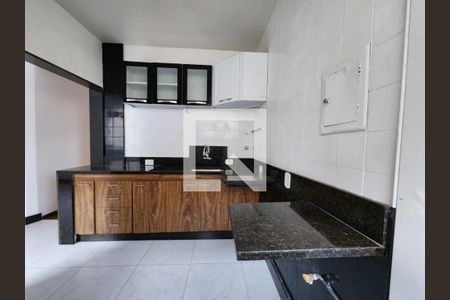 Cozinha de apartamento à venda com 3 quartos, 105m² em Santo Antônio, Belo Horizonte