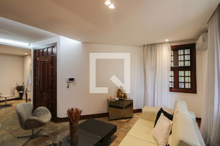 Sala de casa à venda com 5 quartos, 450m² em Pampulha, Belo Horizonte