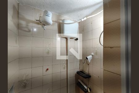 Banheiro de kitnet/studio para alugar com 1 quarto, 9m² em Catumbi, Rio de Janeiro