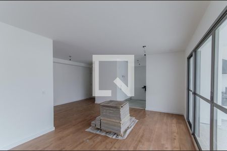 Sala de apartamento à venda com 3 quartos, 131m² em Vila Dom Pedro I, São Paulo