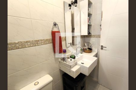 Banheiro de casa à venda com 2 quartos, 103m² em Gramadão, Jundiaí