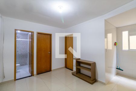 Sala e Cozinha de apartamento para alugar com 2 quartos, 42m² em Penha de França, São Paulo