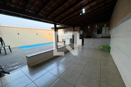 Casa para alugar com 200m², 3 quartos e 2 vagas Casa para alugar com 200m², 3 quartos e 2 vagasQuintal - Área Gourmet