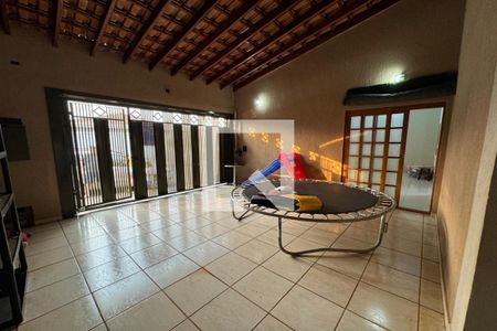 Casa para alugar com 200m², 3 quartos e 2 vagas Casa para alugar com 200m², 3 quartos e 2 vagasGaragem