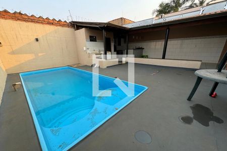 Casa para alugar com 200m², 3 quartos e 2 vagas Casa para alugar com 200m², 3 quartos e 2 vagasQuintal - Área Gourmet