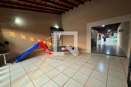 Casa para alugar com 200m², 3 quartos e 2 vagas Casa para alugar com 200m², 3 quartos e 2 vagasGaragem