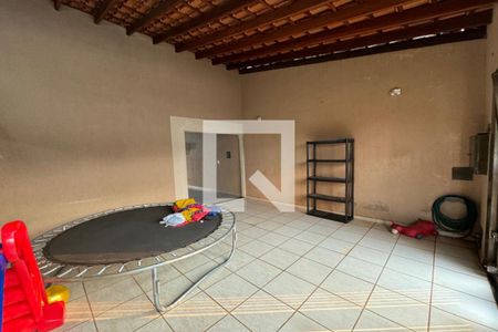 Casa para alugar com 200m², 3 quartos e 2 vagas Casa para alugar com 200m², 3 quartos e 2 vagasGaragem