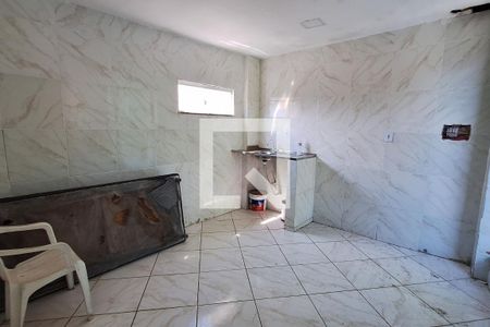 Cozinha de casa para alugar com 1 quarto, 40m² em Jardim Primavera, Duque de Caxias