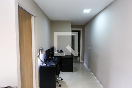 Corredor de apartamento à venda com 2 quartos, 63m² em Chácara Agrindus, Taboão da Serra