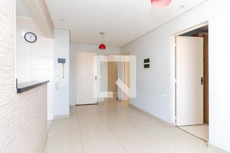 Sala de apartamento à venda com 3 quartos, 51m² em Vila Taquari, São Paulo