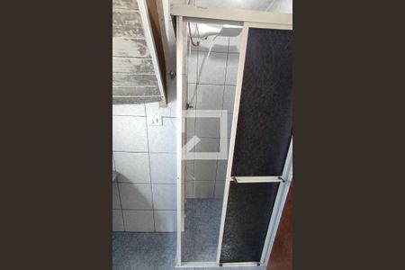 Banheiro de kitnet/studio para alugar com 1 quarto, 20m² em Pilarzinho, Curitiba