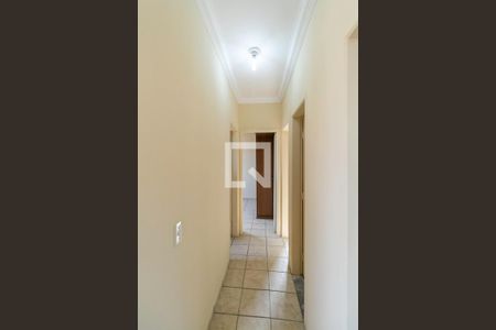 Corredor de apartamento à venda com 3 quartos, 64m² em Alípio de Melo, Belo Horizonte