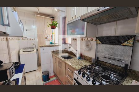 Cozinha  de apartamento à venda com 3 quartos, 75m² em Jardim Tamoio, Jundiaí