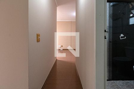 corredor para os comôdos de apartamento à venda com 3 quartos, 61m² em Jardim Santa Emilia, São Paulo